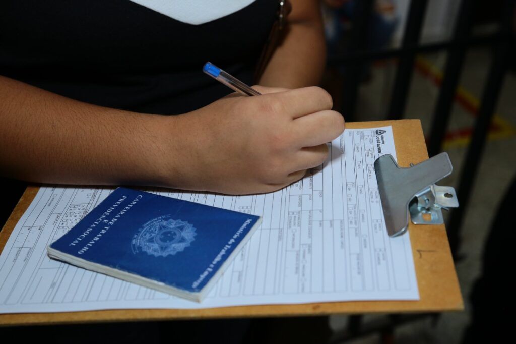 PROCESSO-SELETIVO-VAGAS-DE-EMPREGO-APARECIDA-ENIO-MEDEIROS-01-1024x682-1.jpg